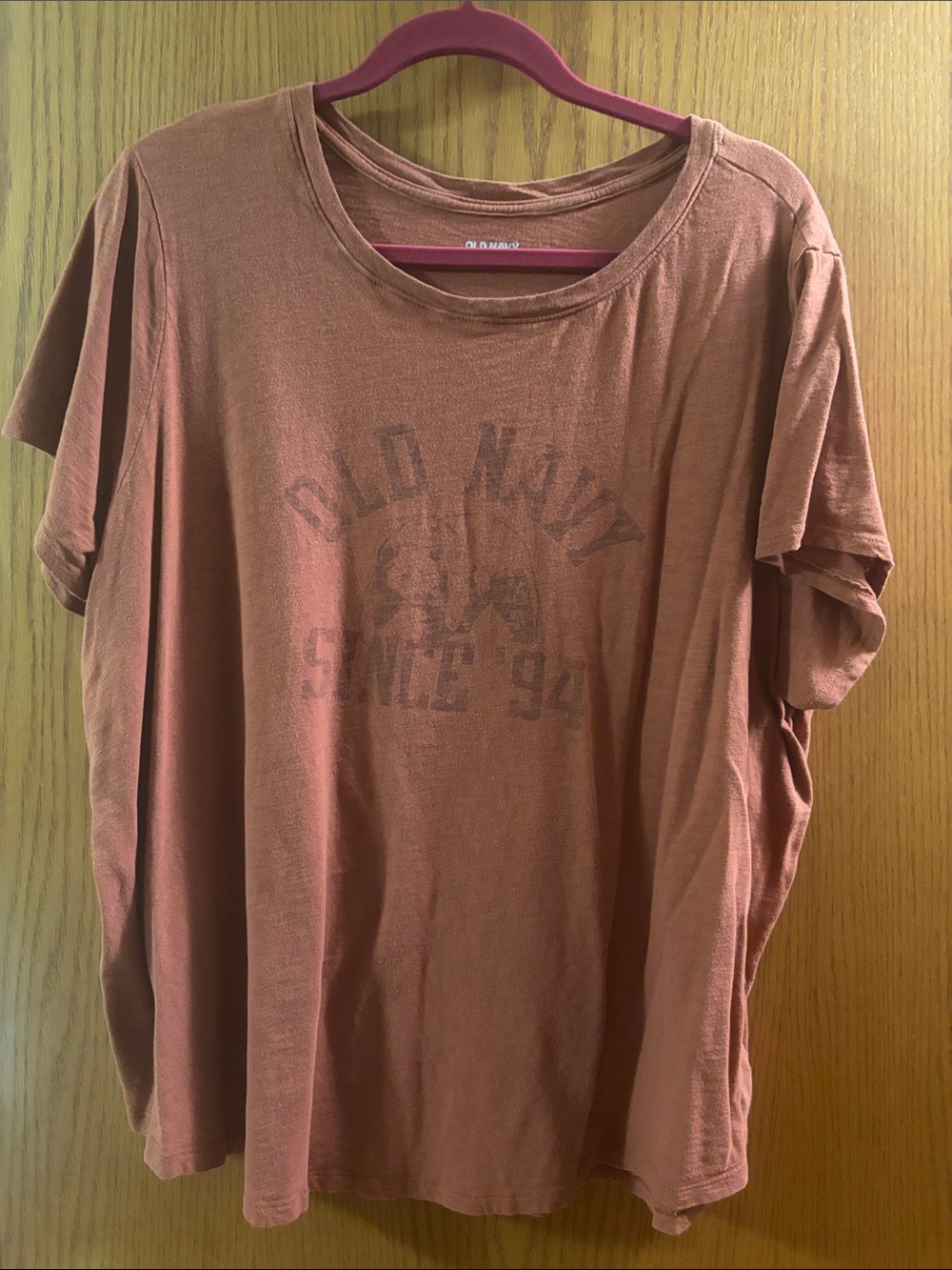Old Navy Men's Burnt Orange Graphic Short-Sleeve Tee